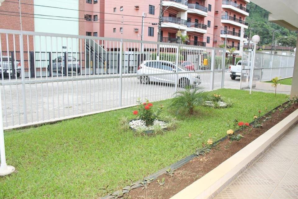 Otimo Apartamento Em Ubatuba A 50 Mts Da Praia Apartment Luaran gambar